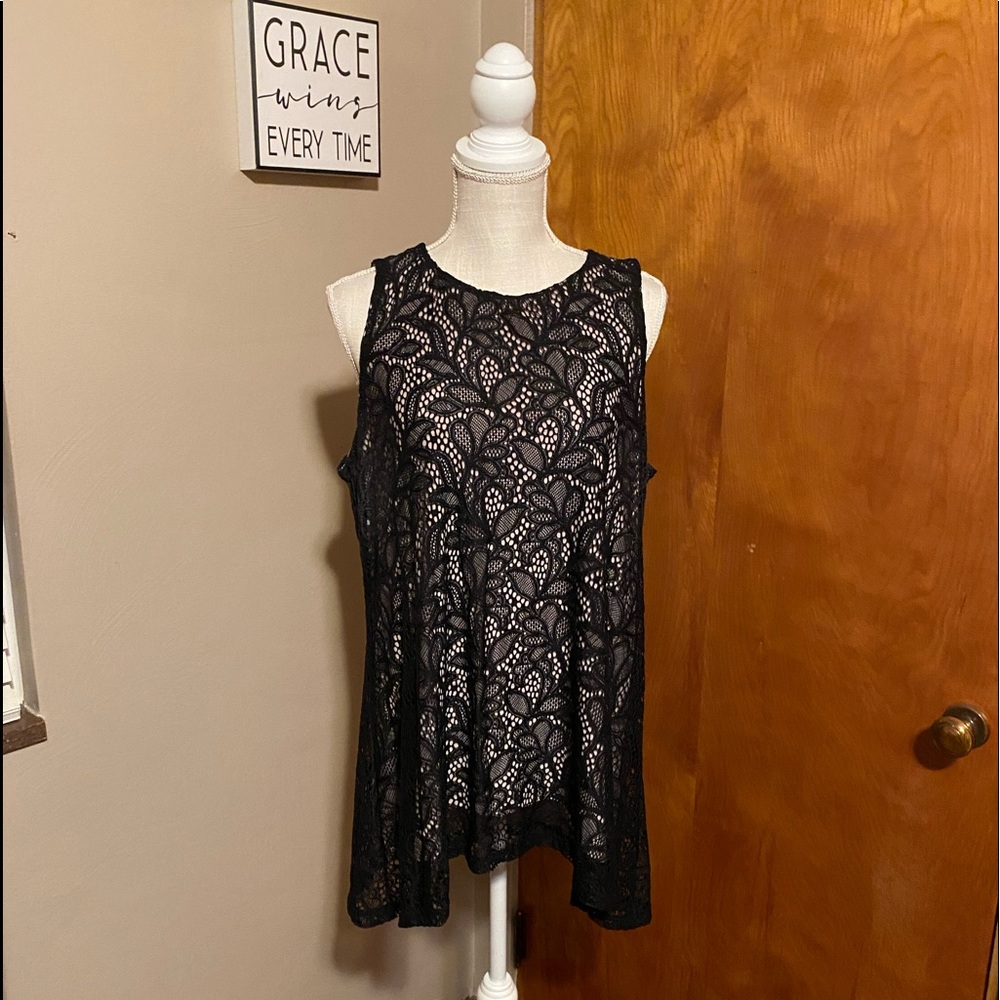 Alfani Lace Flowy Top - Sz L
